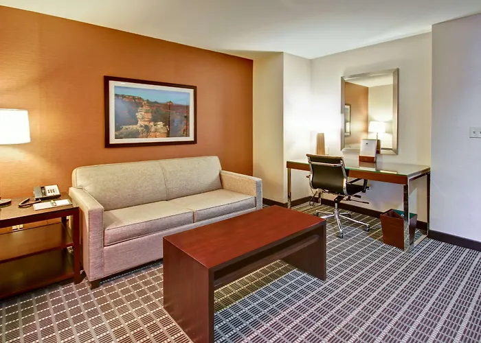 Doubletree By Hilton Hotel Flagstaff